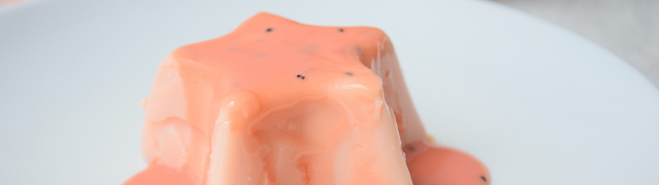 Gelatina de rompope de pitaya